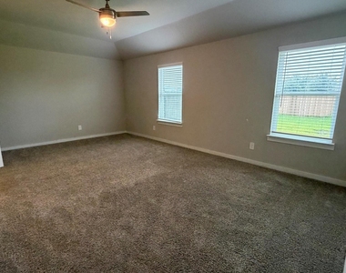 29422 Pikes Peak Drive - Photo Thumbnail 6