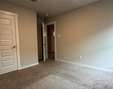 29422 Pikes Peak Drive - Photo Thumbnail 13