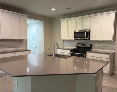 29422 Pikes Peak Drive - Photo Thumbnail 3