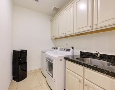 13606 Teal Bluff Lane - Photo Thumbnail 15