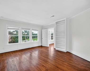 1758 Hawthorne Street - Photo Thumbnail 4