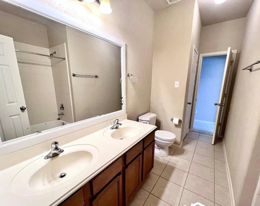 9923 Bronze Mill Lane - Photo Thumbnail 22