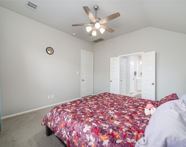 10443 Cecilia Star Lane - Photo Thumbnail 13