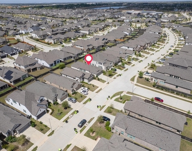 10443 Cecilia Star Lane - Photo Thumbnail 30