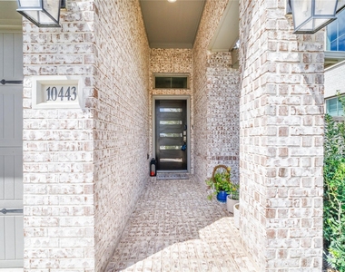 10443 Cecilia Star Lane - Photo Thumbnail 3