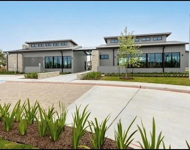 10443 Cecilia Star Lane - Photo Thumbnail 34