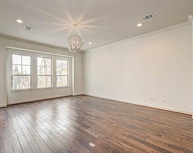 1910 Oakdale Street - Photo Thumbnail 16