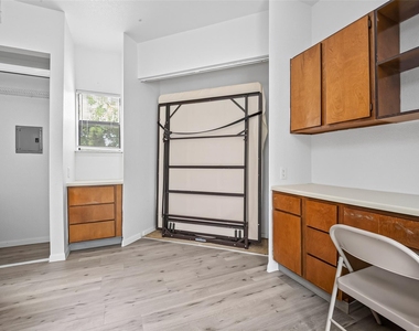 7901 Cambridge Street - Photo Thumbnail 8