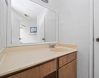 7901 Cambridge Street - Photo Thumbnail 17