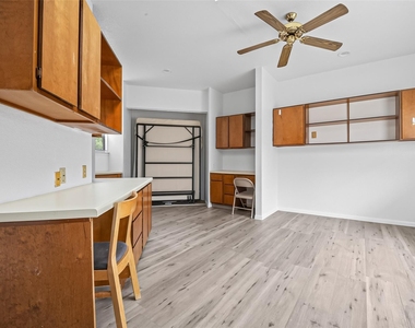 7901 Cambridge Street - Photo Thumbnail 16