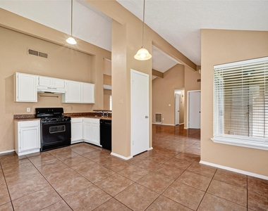 3010 Becket Street - Photo Thumbnail 8