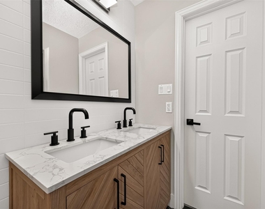 19563 Loafers Lane - Photo Thumbnail 32