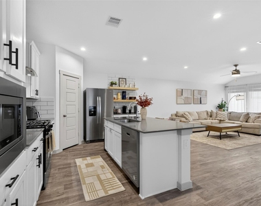 12812 Tokenhouse Lane - Photo Thumbnail 3
