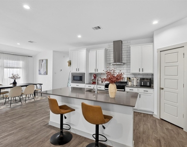 12812 Tokenhouse Lane - Photo Thumbnail 1