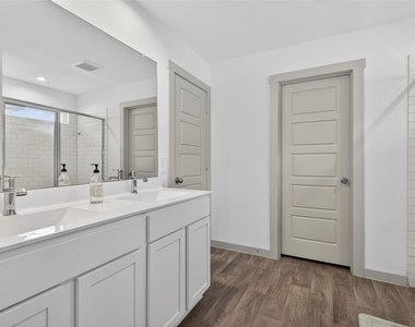 12812 Tokenhouse Lane - Photo Thumbnail 16