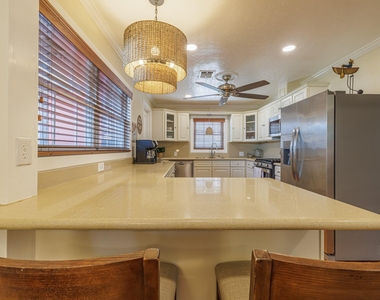 5217 Avenue N 1/2 - Photo Thumbnail 10