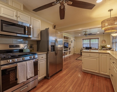 5217 Avenue N 1/2 - Photo Thumbnail 12