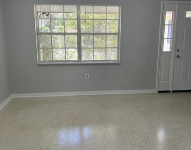 2643 Cherrywood Lane - Photo Thumbnail 11