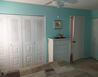 1011 Abada Court Ne - Photo Thumbnail 9