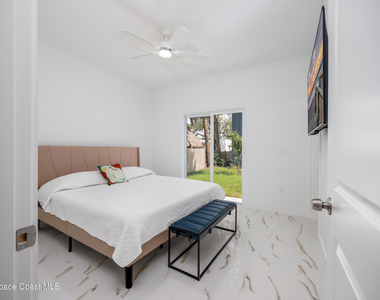 702 Shady Lane - Photo Thumbnail 7