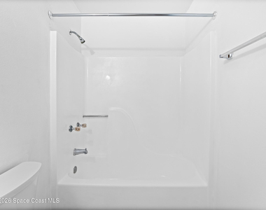 4616 Overlook Drive Ne - Photo Thumbnail 14