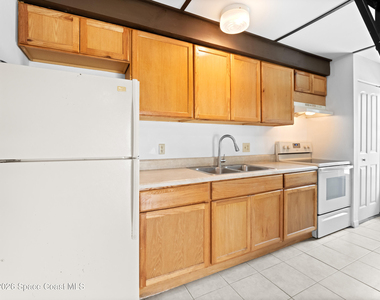 4616 Overlook Drive Ne - Photo Thumbnail 5