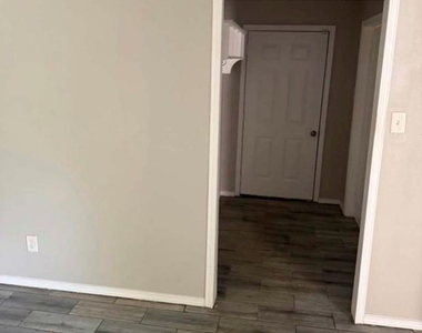 4714 29th Street - Photo Thumbnail 1