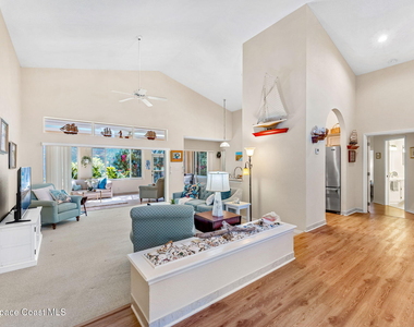 117 Caledonia Drive - Photo Thumbnail 12