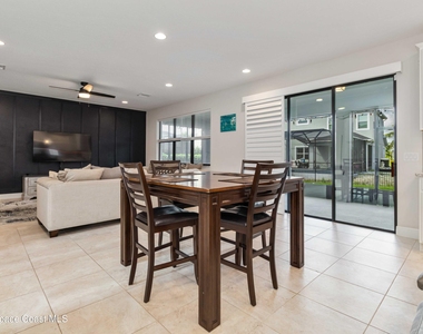 8212 Paragrass Avenue - Photo Thumbnail 10