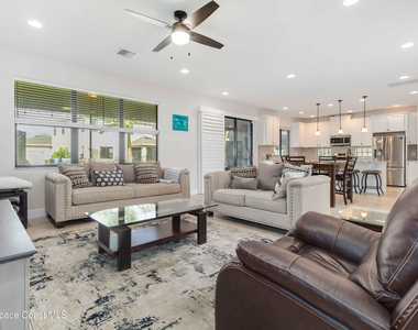 8212 Paragrass Avenue - Photo Thumbnail 6