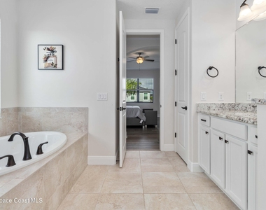 8212 Paragrass Avenue - Photo Thumbnail 22