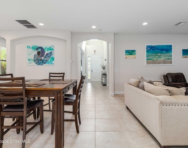 8212 Paragrass Avenue - Photo Thumbnail 7