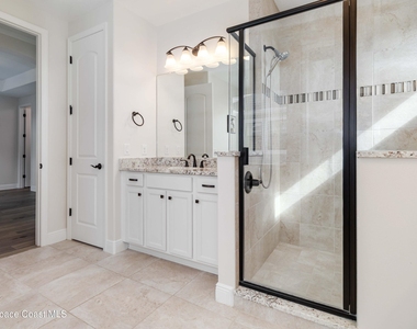 8212 Paragrass Avenue - Photo Thumbnail 23