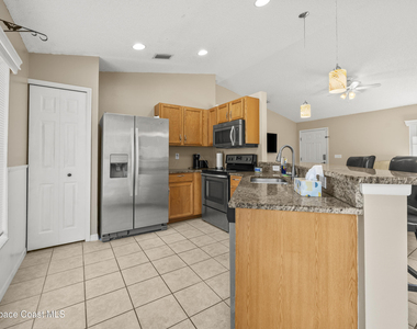 3219 Hainsworth Avenue Se - Photo Thumbnail 10