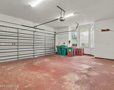 694 Palmer Way - Photo Thumbnail 15