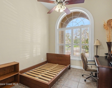 694 Palmer Way - Photo Thumbnail 12