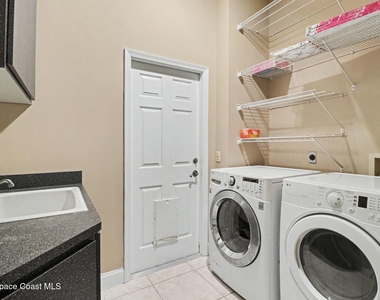 694 Palmer Way - Photo Thumbnail 14