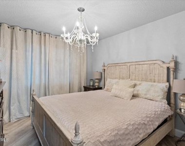 1320 Lara Circle - Photo Thumbnail 34