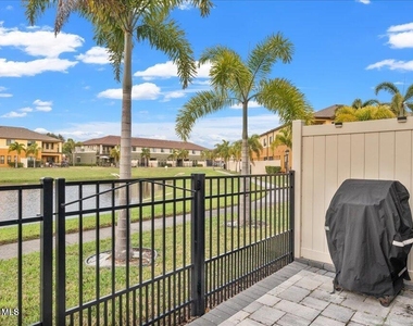1320 Lara Circle - Photo Thumbnail 17