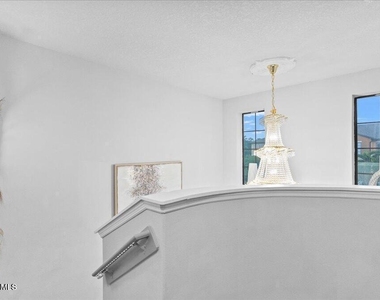 1320 Lara Circle - Photo Thumbnail 14