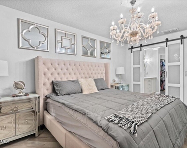 1320 Lara Circle - Photo Thumbnail 5