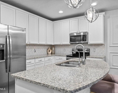1320 Lara Circle - Photo Thumbnail 21