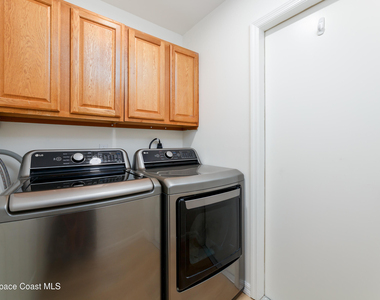 4540 Bellaluna Drive - Photo Thumbnail 17