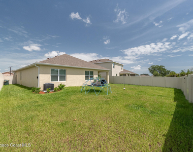 1075 Trinity Street - Photo Thumbnail 29