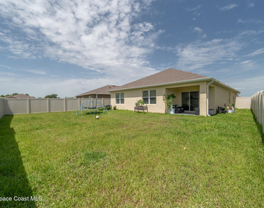 1075 Trinity Street - Photo Thumbnail 30