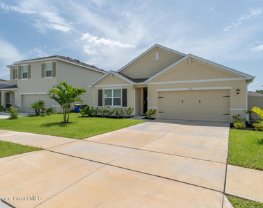 1075 Trinity Street - Photo Thumbnail 2