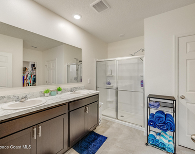 1075 Trinity Street - Photo Thumbnail 24