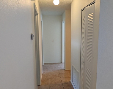 1257 Nw Lamplighter Drive Nw - Photo Thumbnail 8