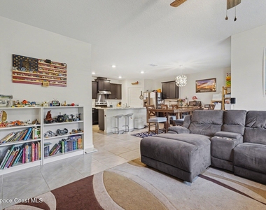 1563 Leeward Avenue Se - Photo Thumbnail 16