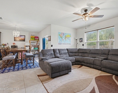1563 Leeward Avenue Se - Photo Thumbnail 14
